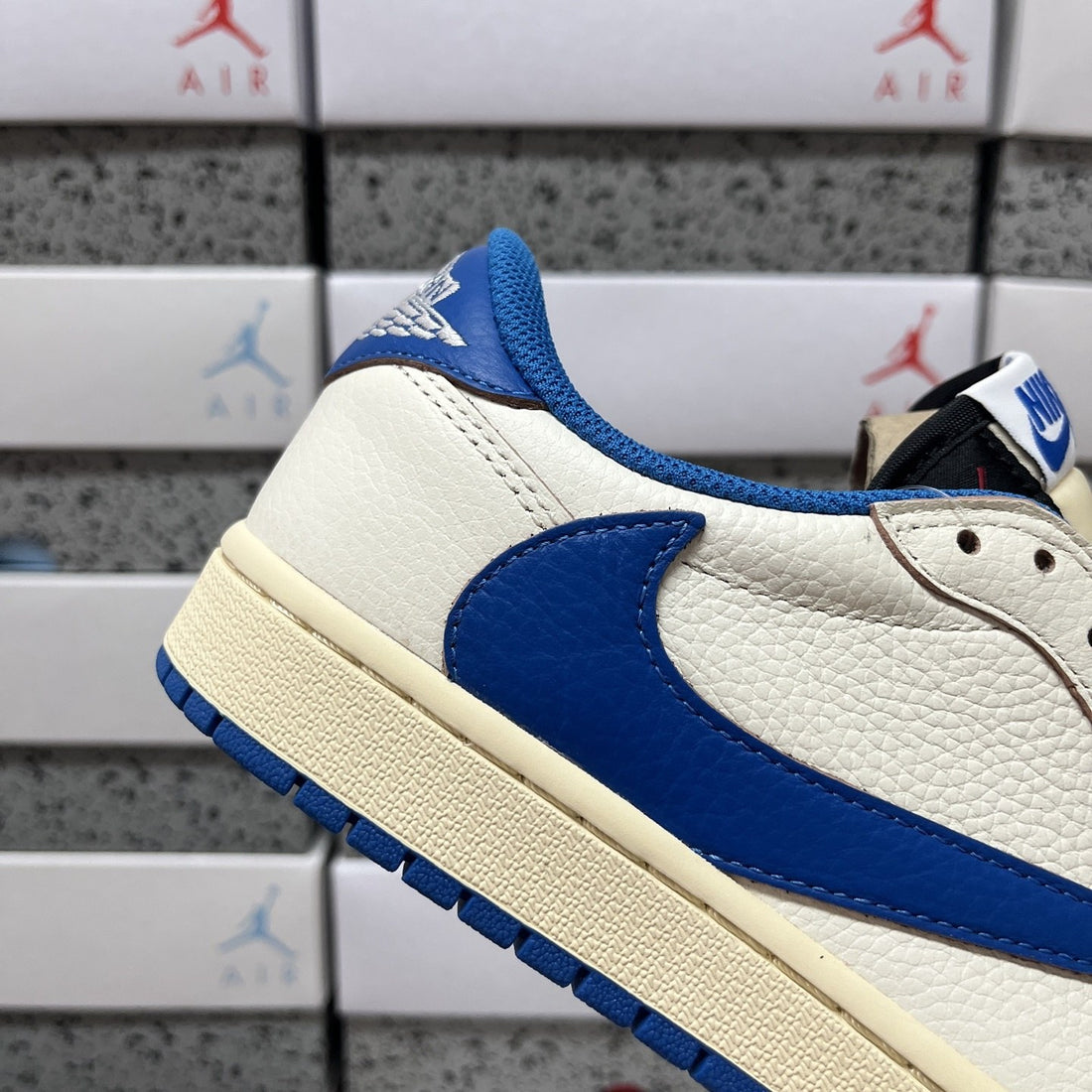 Air Jordan 1 Travis Scott Low Royal Sail