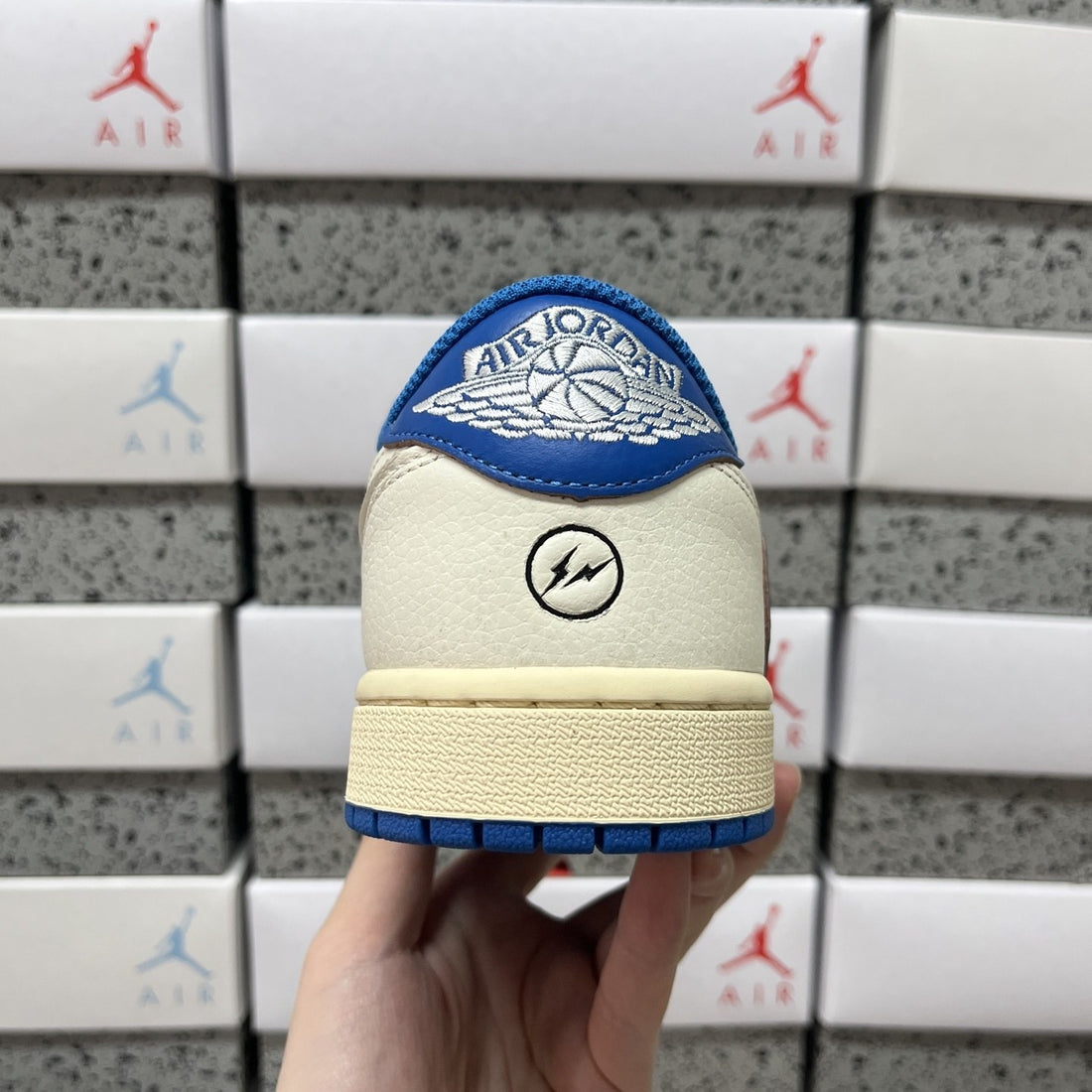Air Jordan 1 Travis Scott Low Royal Sail