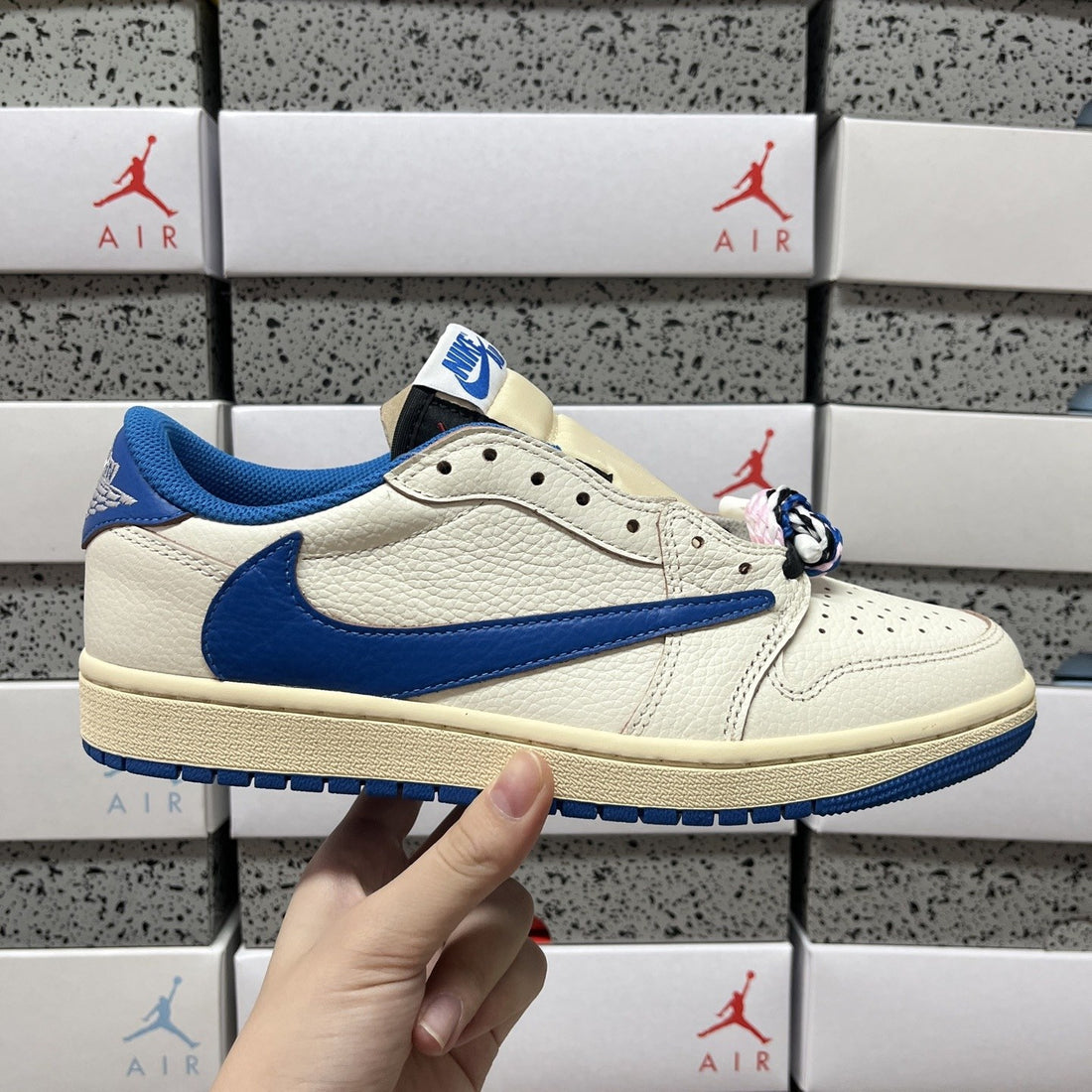 Air Jordan 1 Travis Scott Low Royal Sail