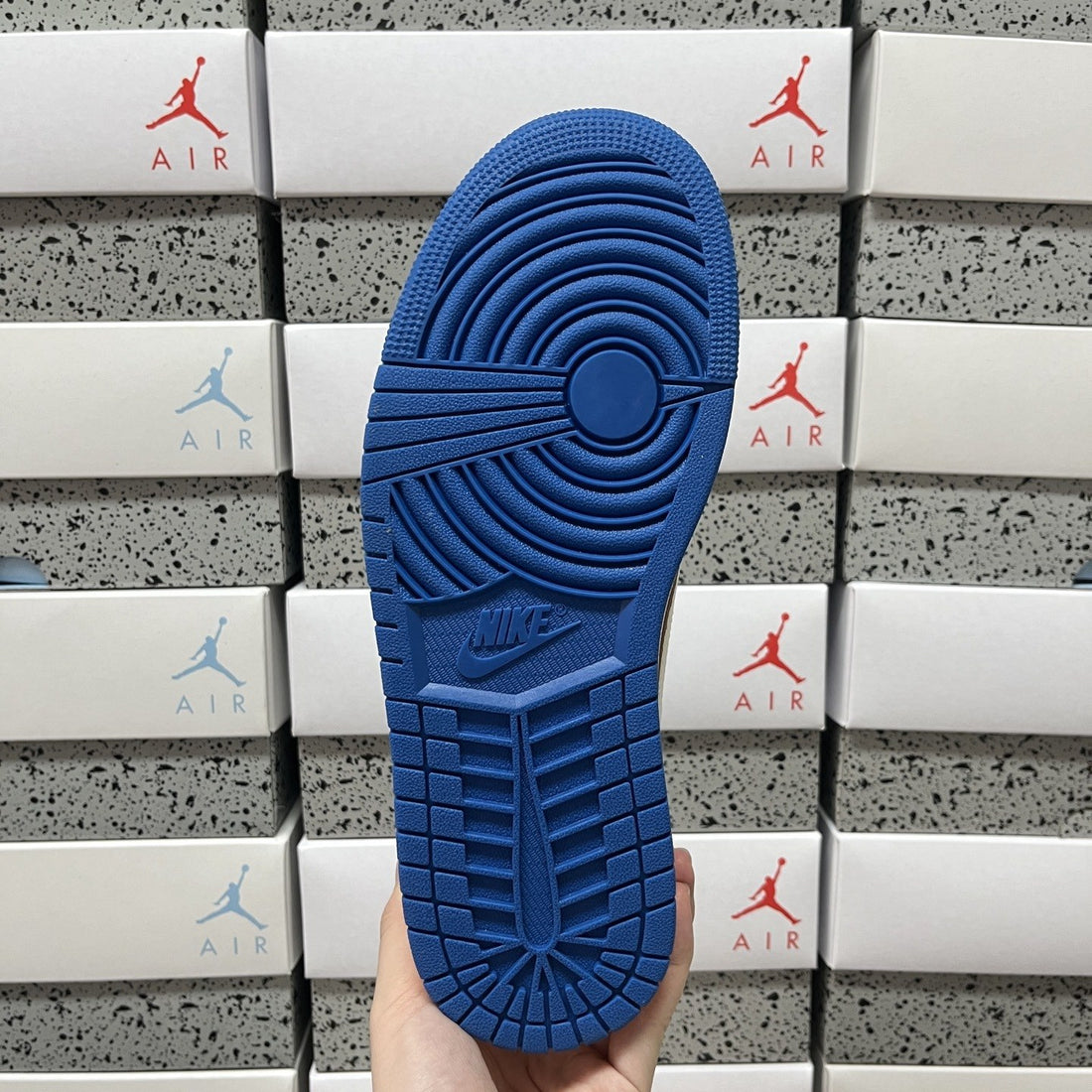 Air Jordan 1 Travis Scott Low Royal Sail