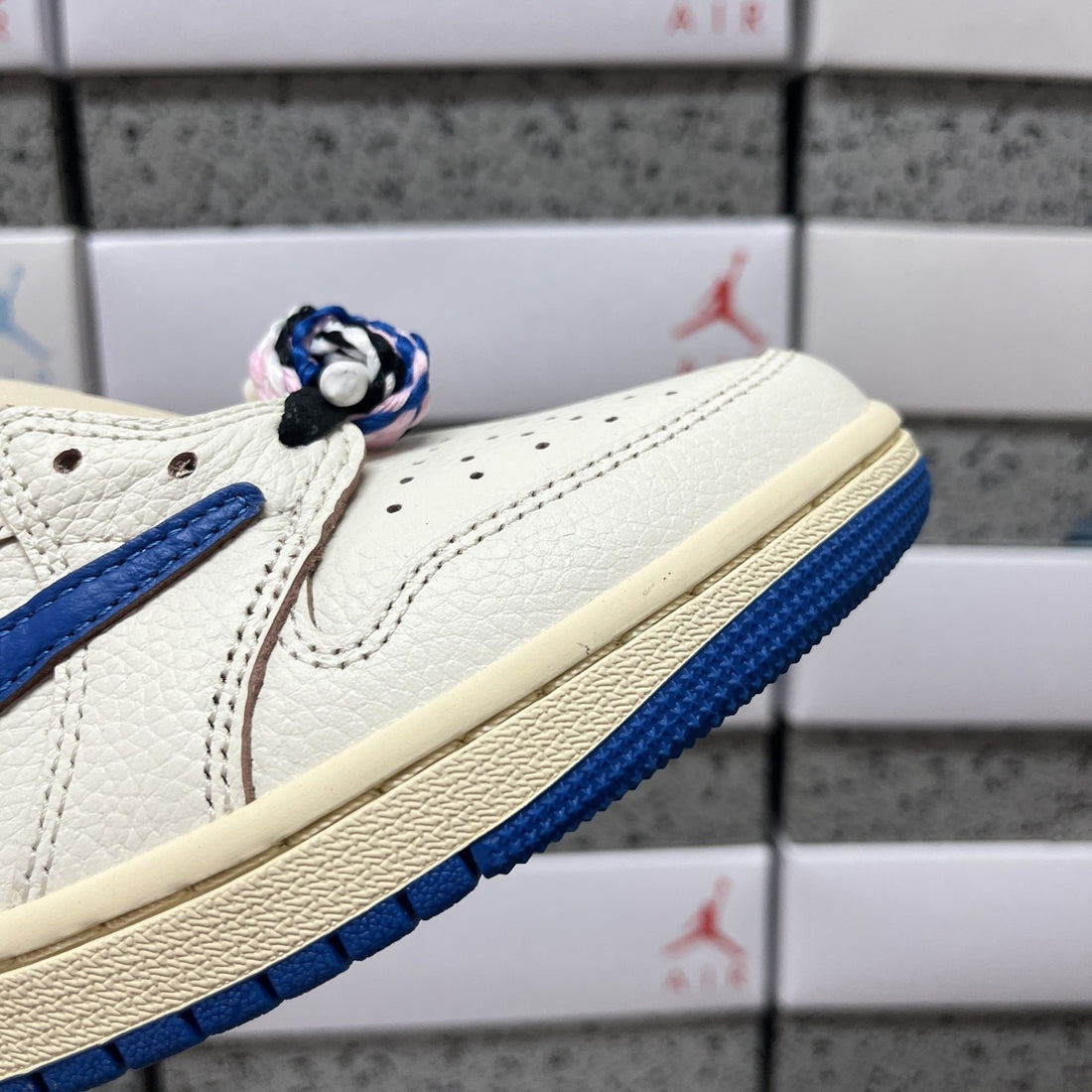 Air Jordan 1 Travis Scott Low Royal Sail