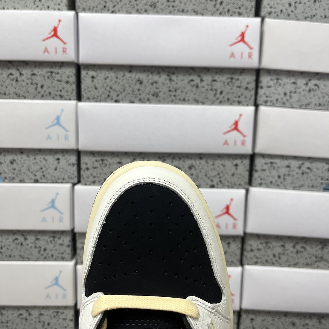 Air Jordan 1 Travis Scott Low Sail Black