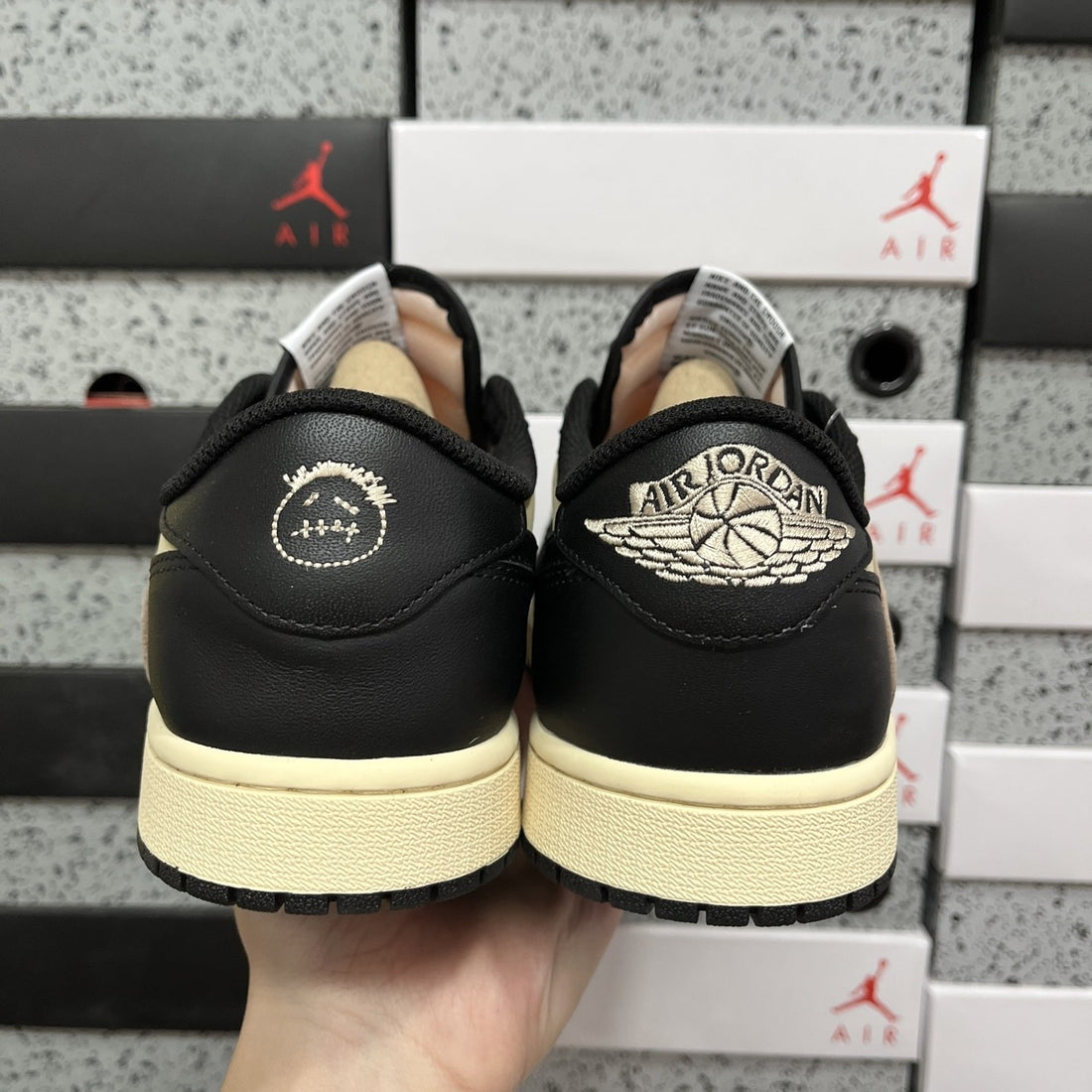 Air Jordan 1 Travis Scott Low Sail Tan