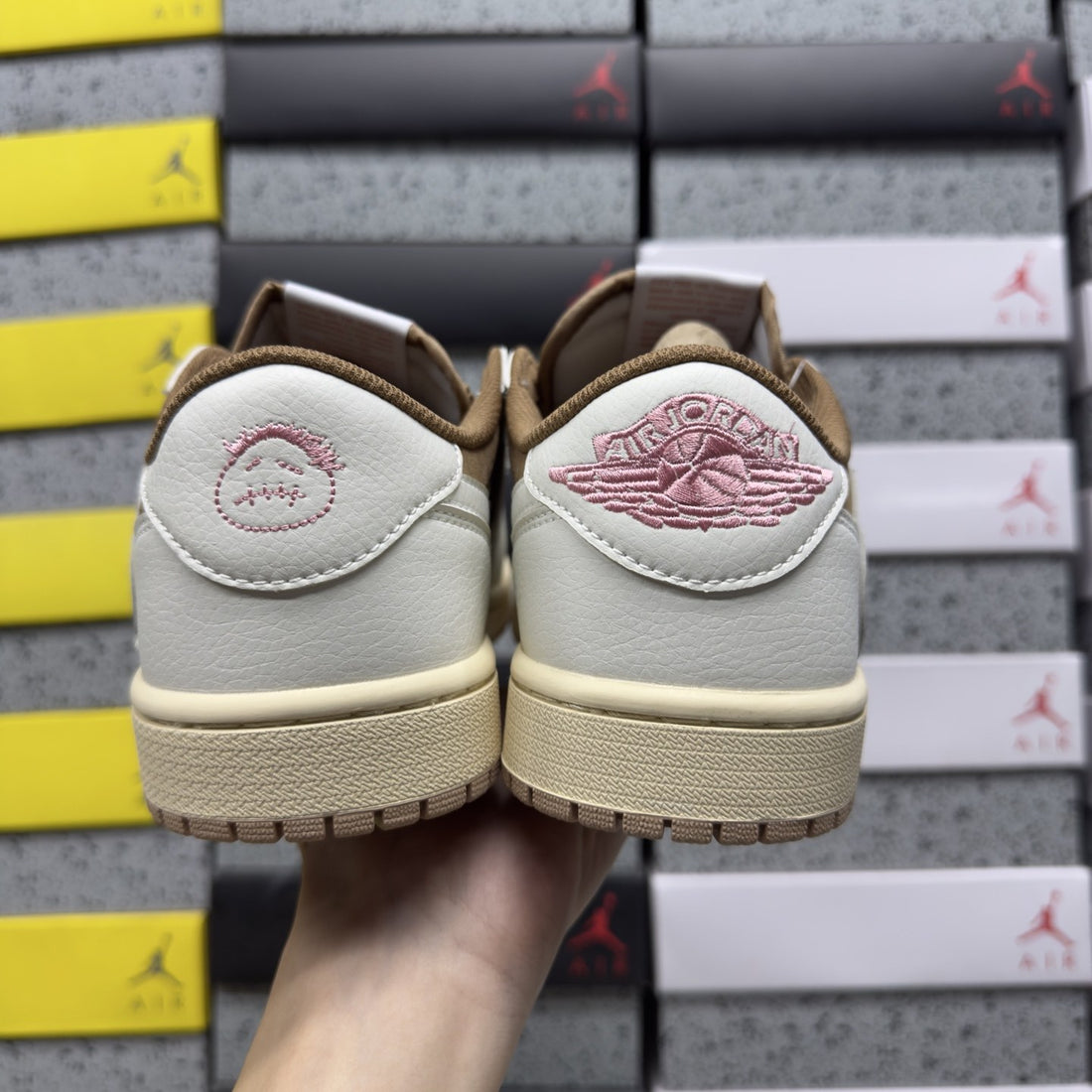 Air Jordan 1 Travis Scott Low Tan Sail