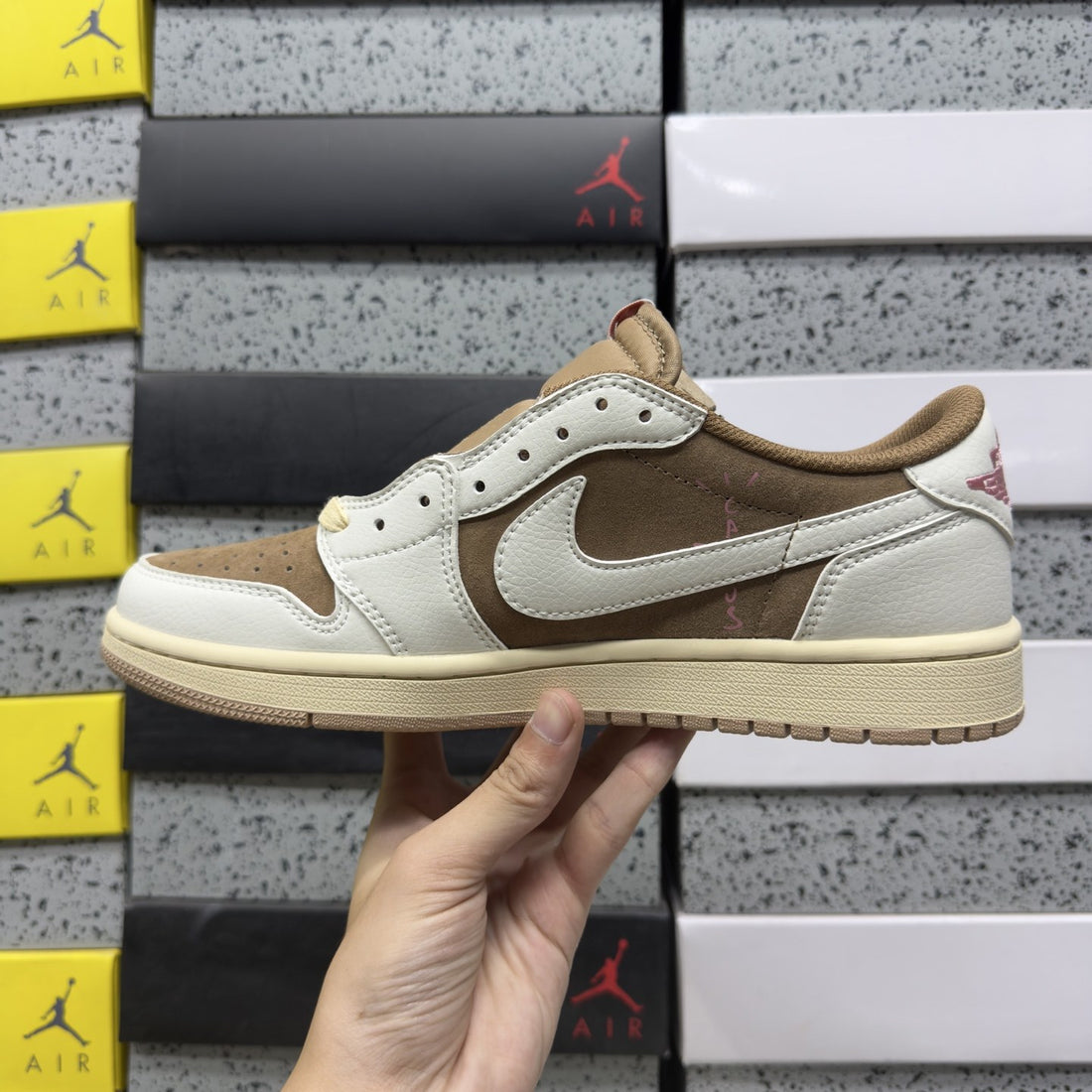 Air Jordan 1 Travis Scott Low Tan Sail