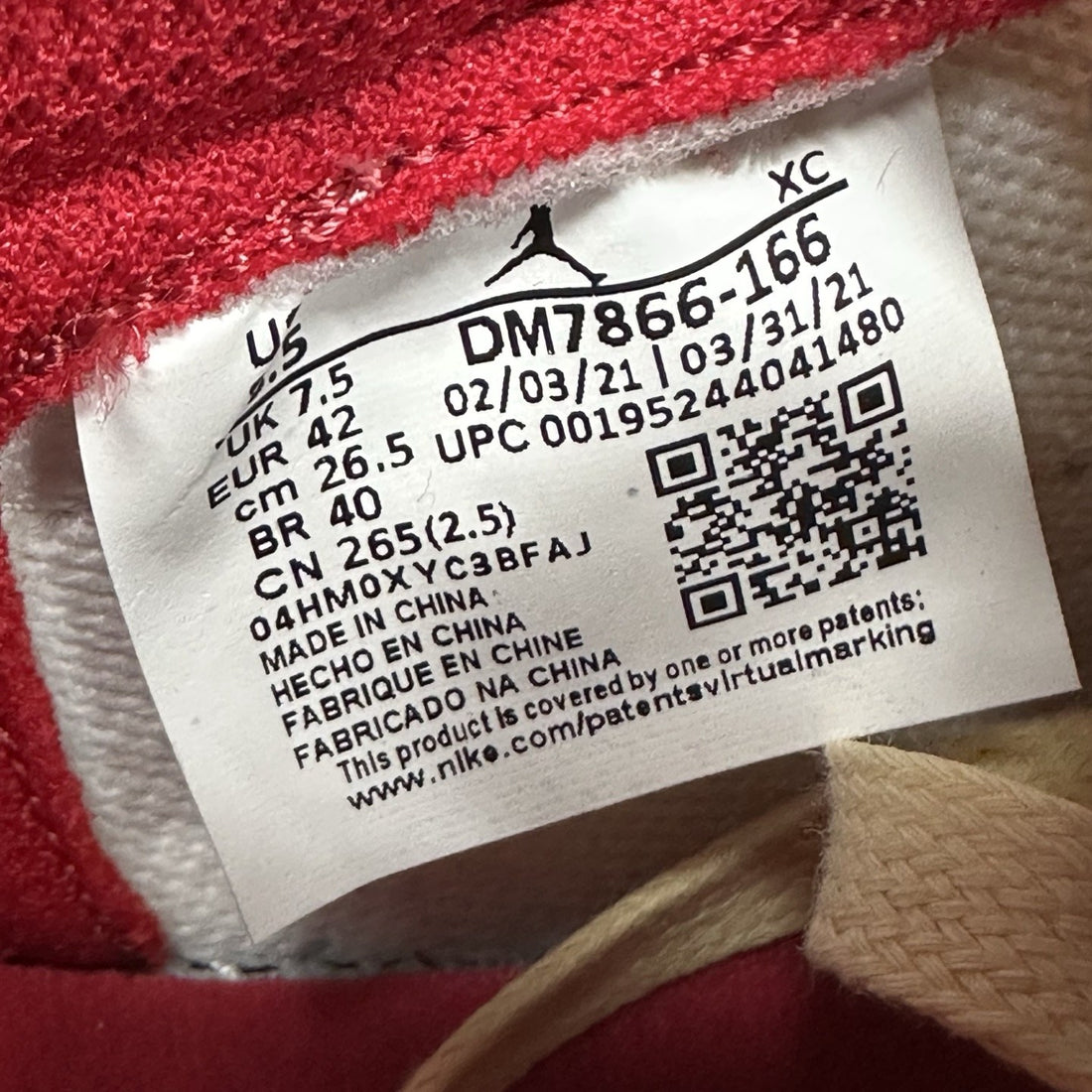Air Jordan 1 Travis Scott Low Varsity Red Sail