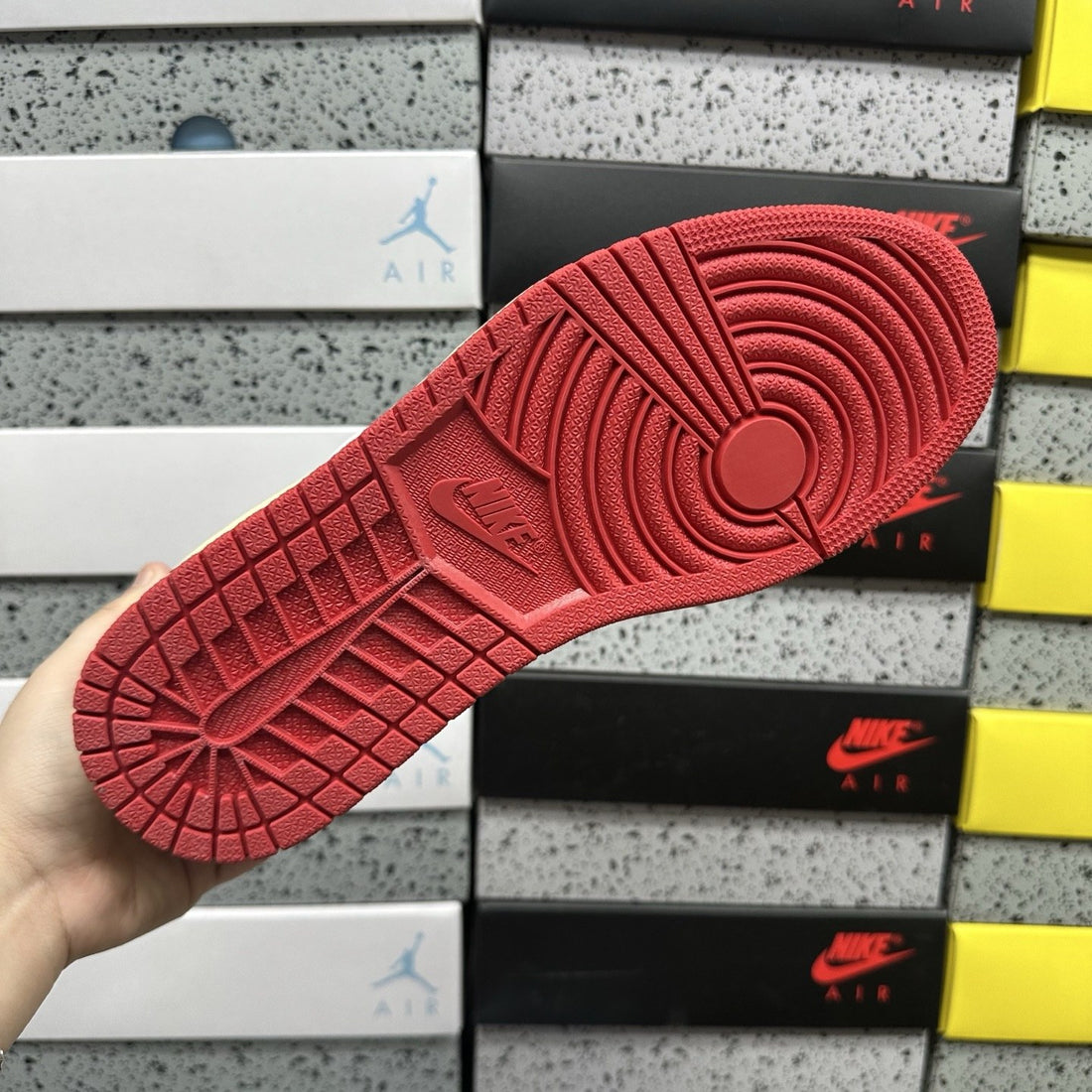 Air Jordan 1 Travis Scott Low Varsity Red Sail