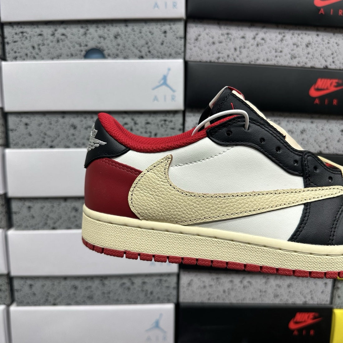 Air Jordan 1 Travis Scott Low Varsity Red Sail