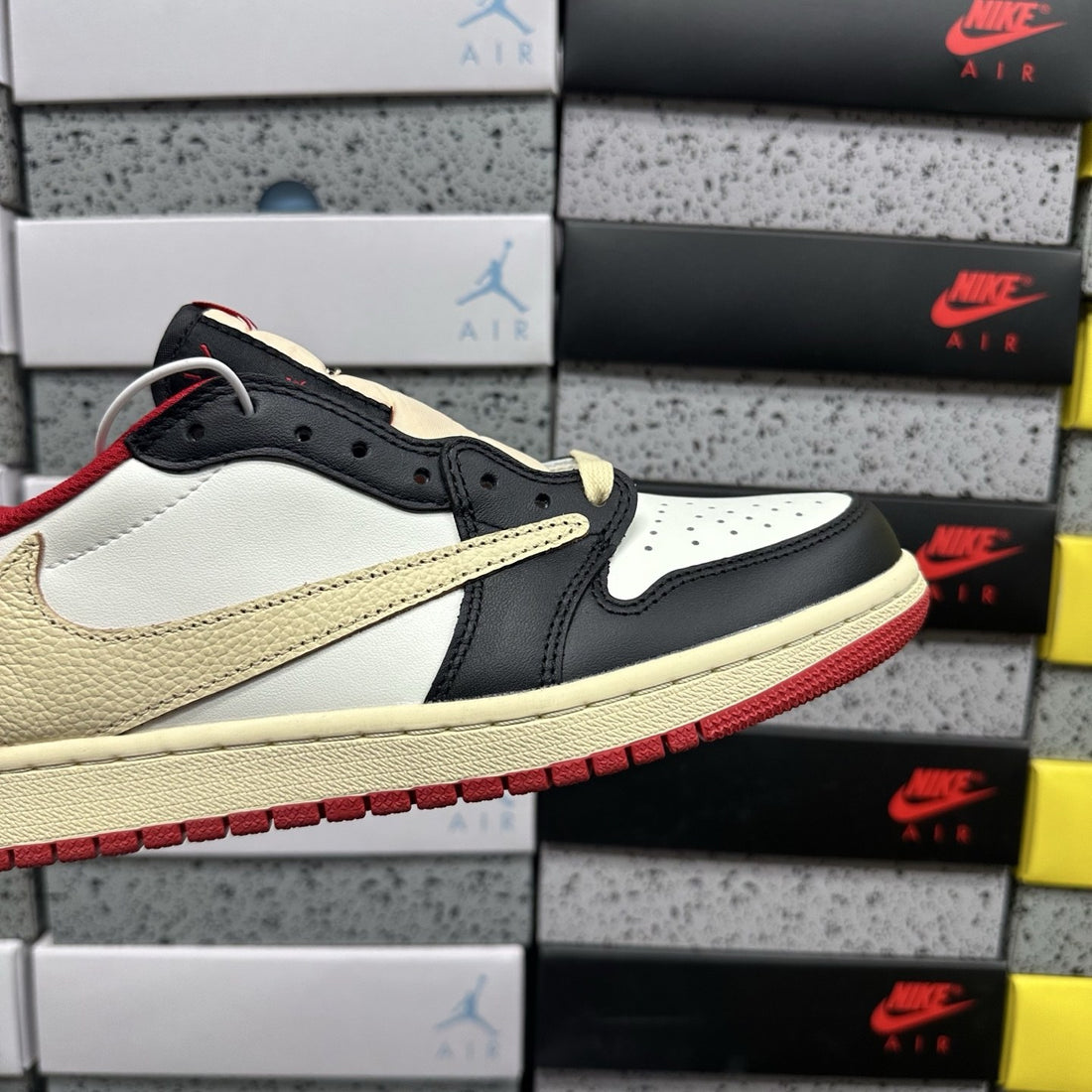 Air Jordan 1 Travis Scott Low Varsity Red Sail