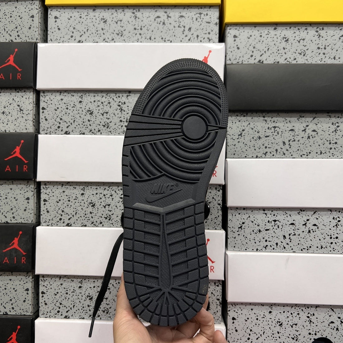 Air Jordan 1 Travis Scott Low Velvet Brown
