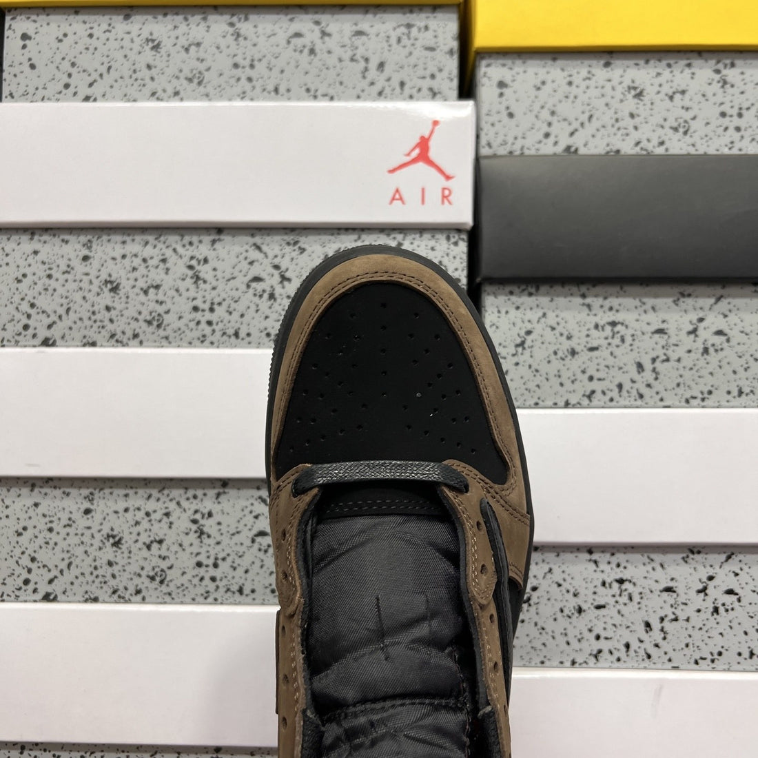 Air Jordan 1 Travis Scott Low Velvet Brown