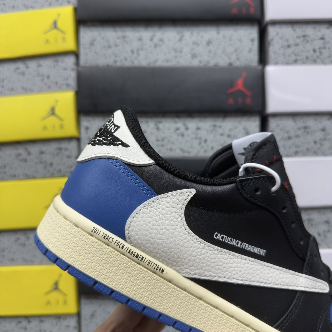 Air Jordan 1 Travis Scott Low White Black Royal