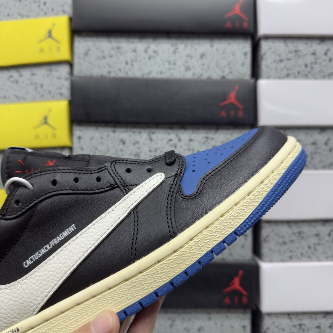 Air Jordan 1 Travis Scott Low White Black Royal