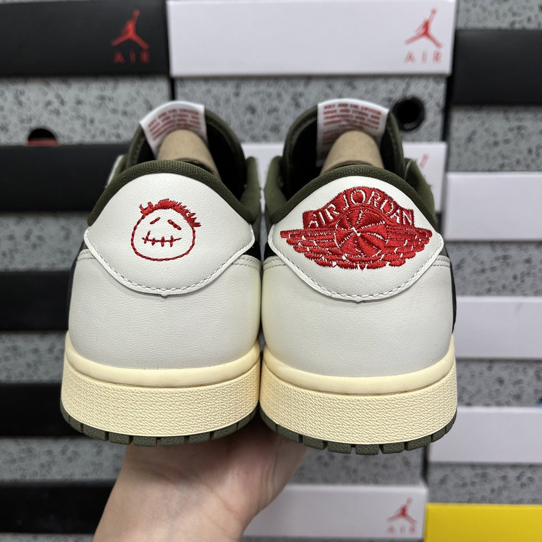 Air Jordan 1 Travis Scott Low White Olive