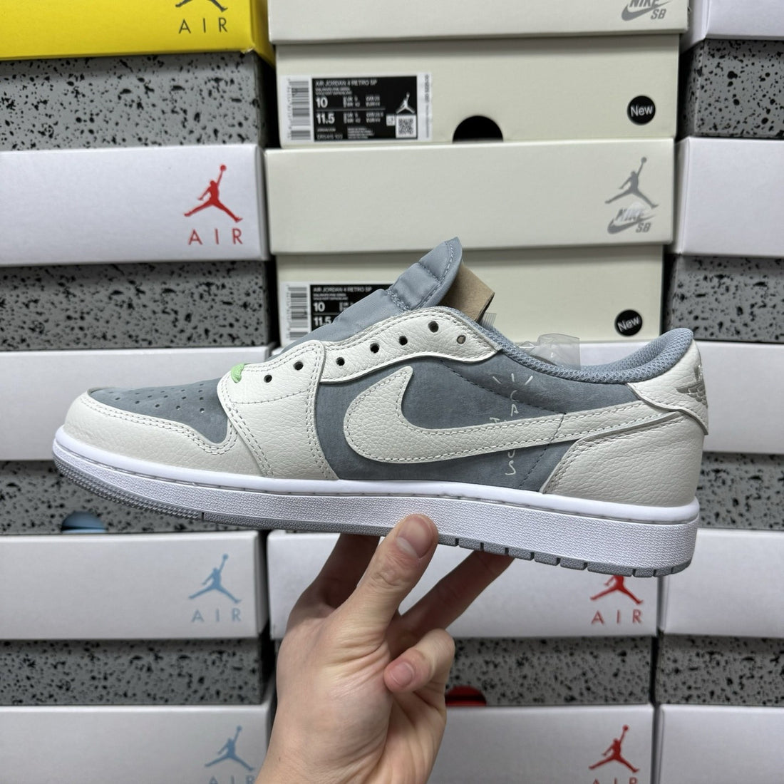 Air Jordan 1 Travis Scott Low Wolf Grey