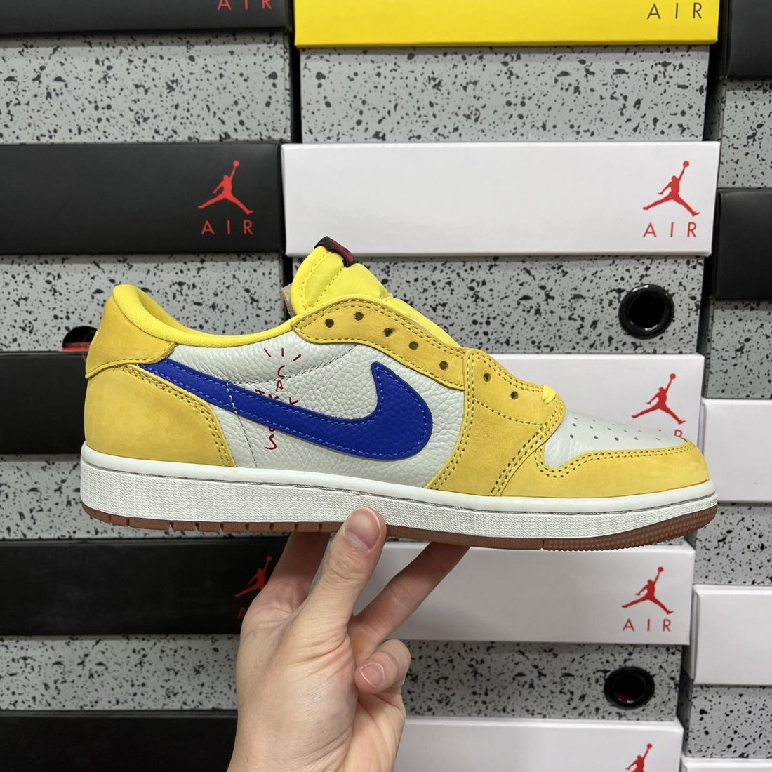 Air Jordan 1 Travis Scott Low Yellow Royal