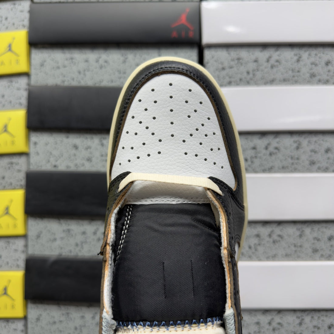 Air Jordan 1 Union Low Black Toe