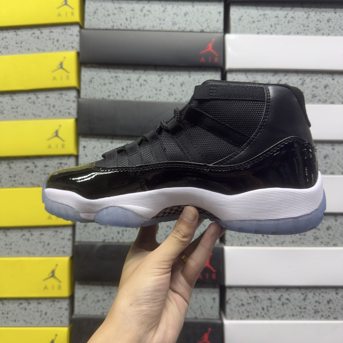 Air Jordan 11 Black Royal