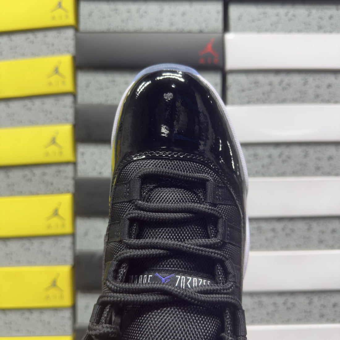 Air Jordan 11 Black Royal