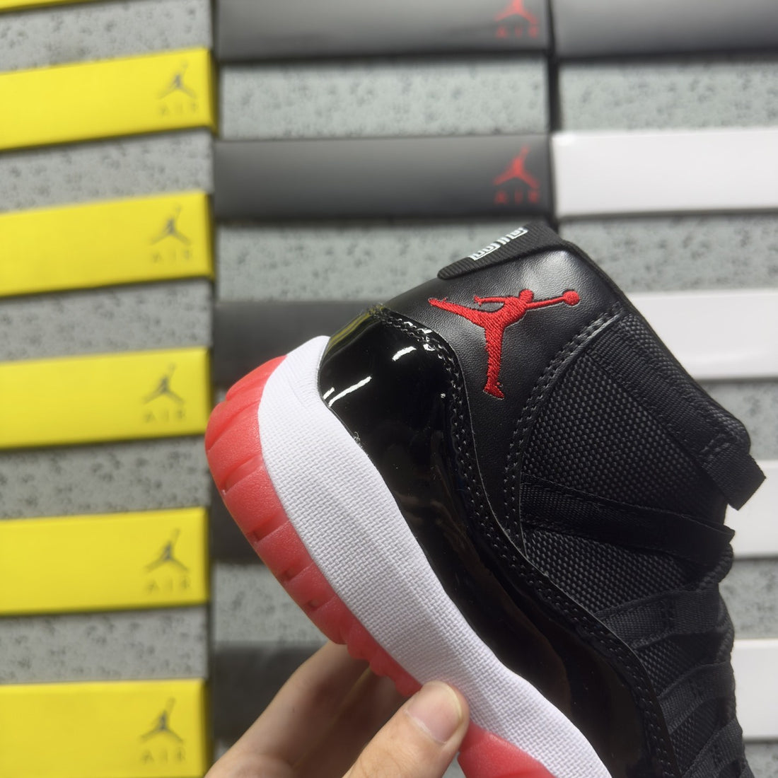 Air Jordan 11 Bred