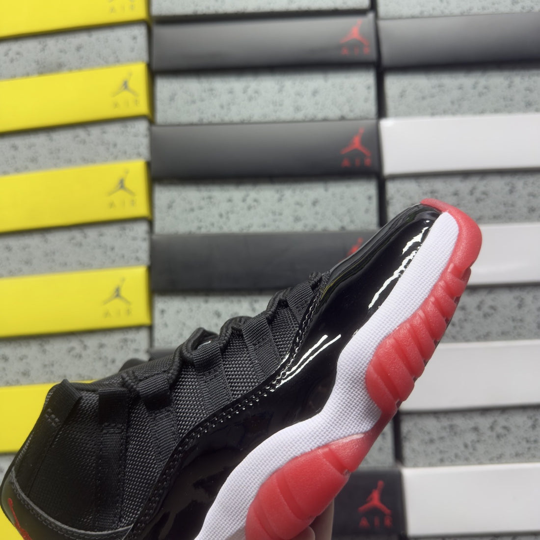Air Jordan 11 Bred