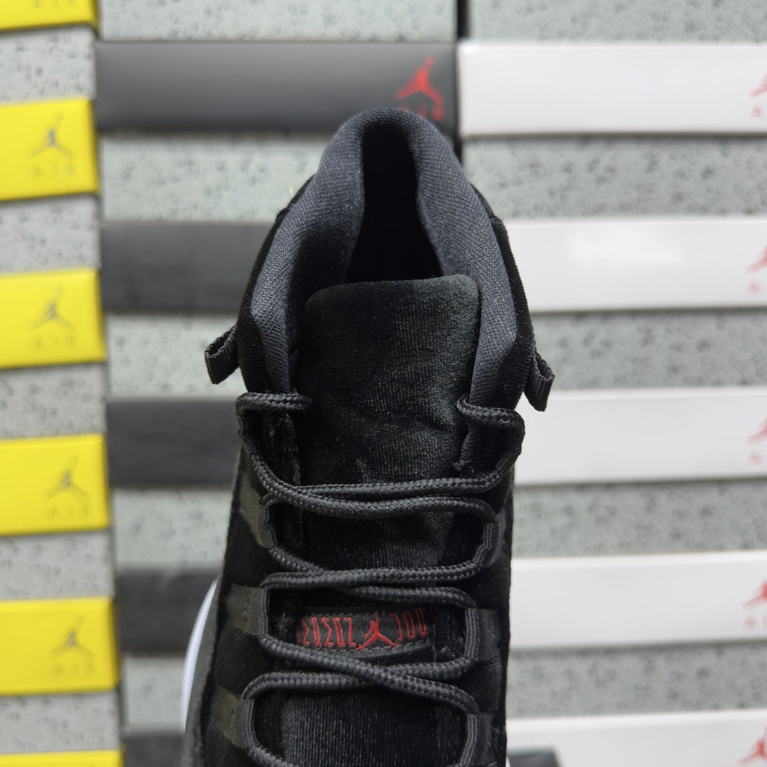 Air Jordan 11 Bred Velvet