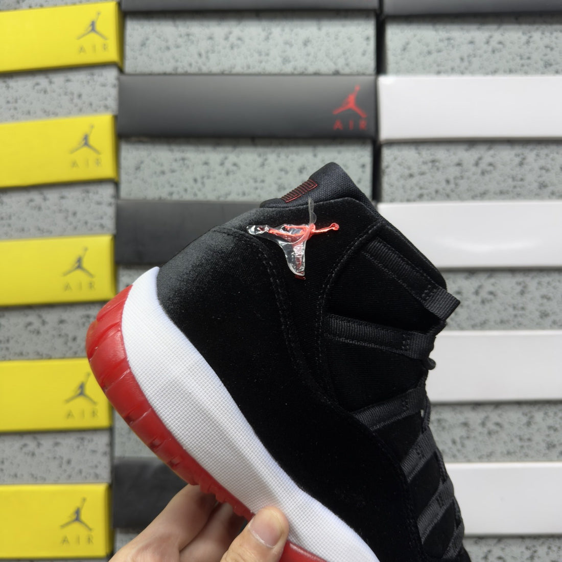 Air Jordan 11 Bred Velvet