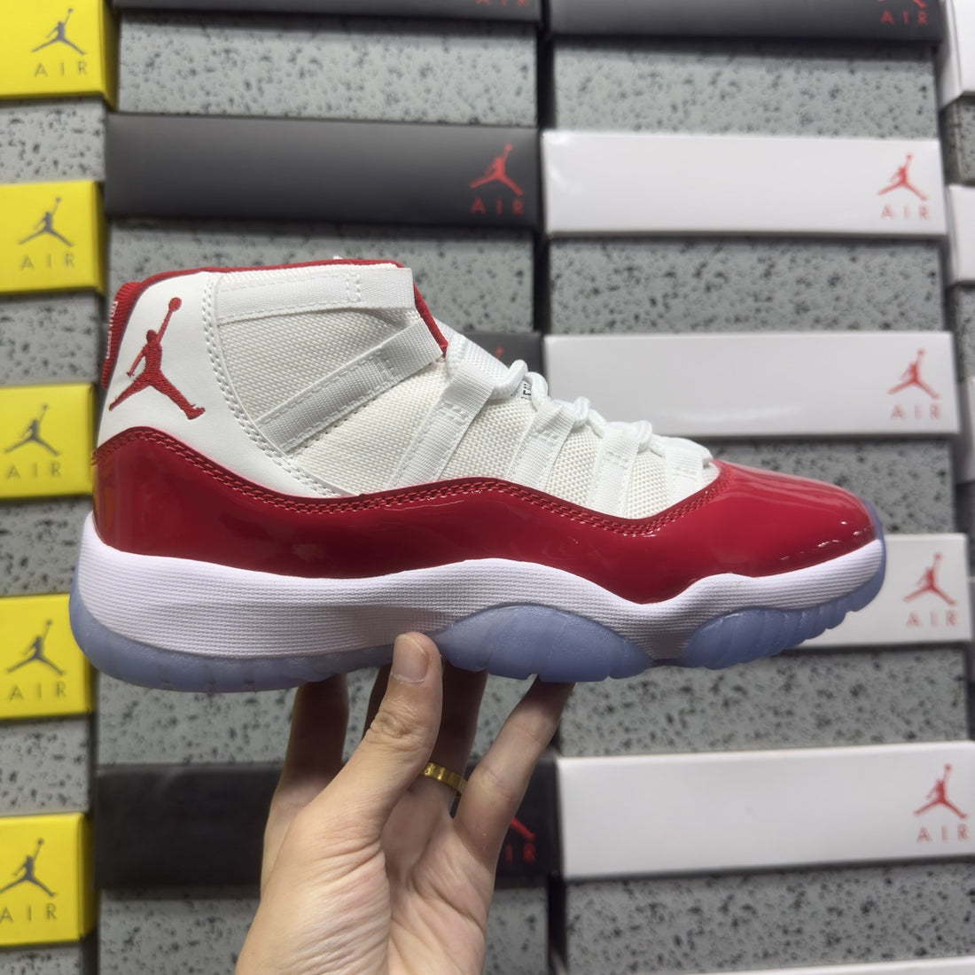 Air Jordan 11 Cherry