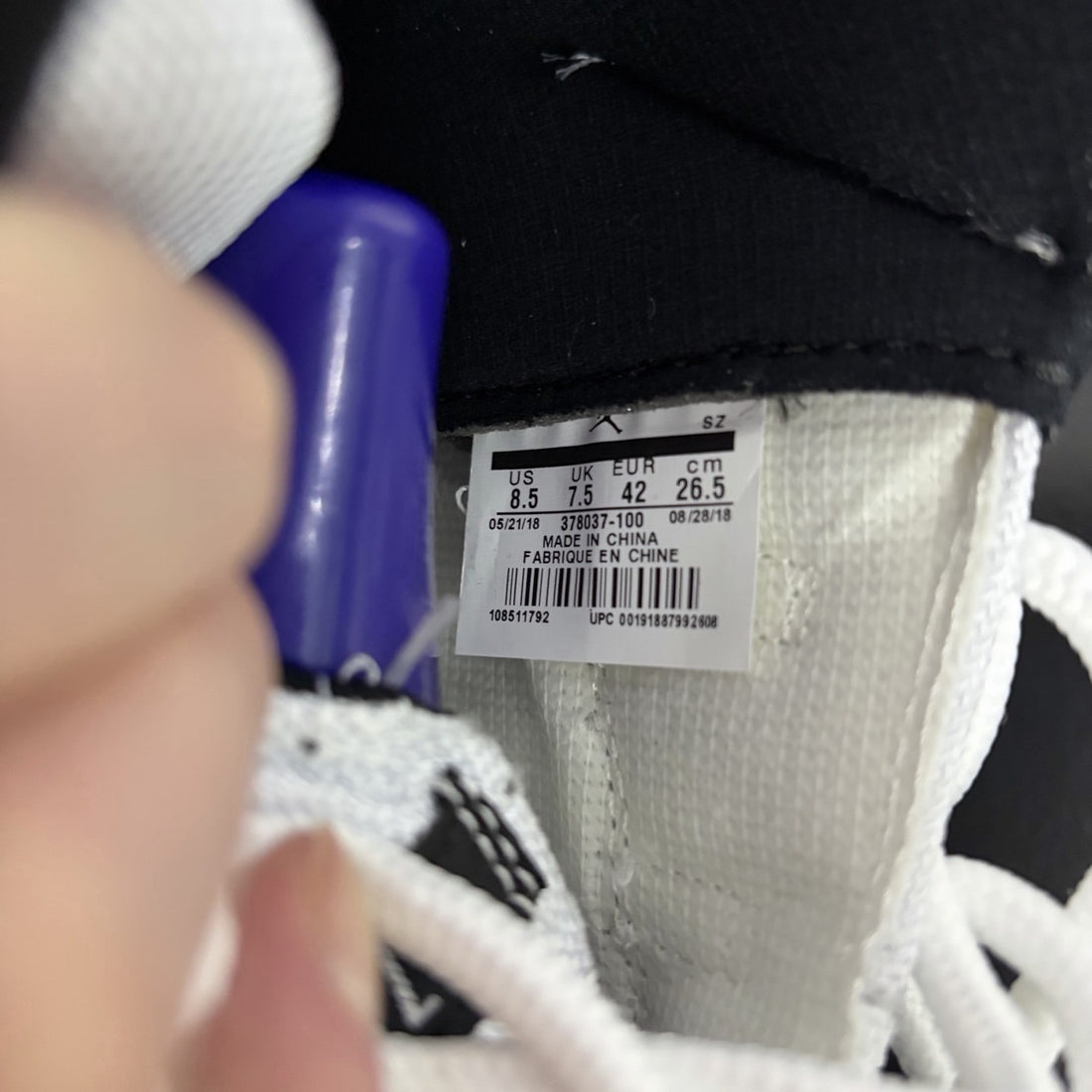Air Jordan 11 Concord