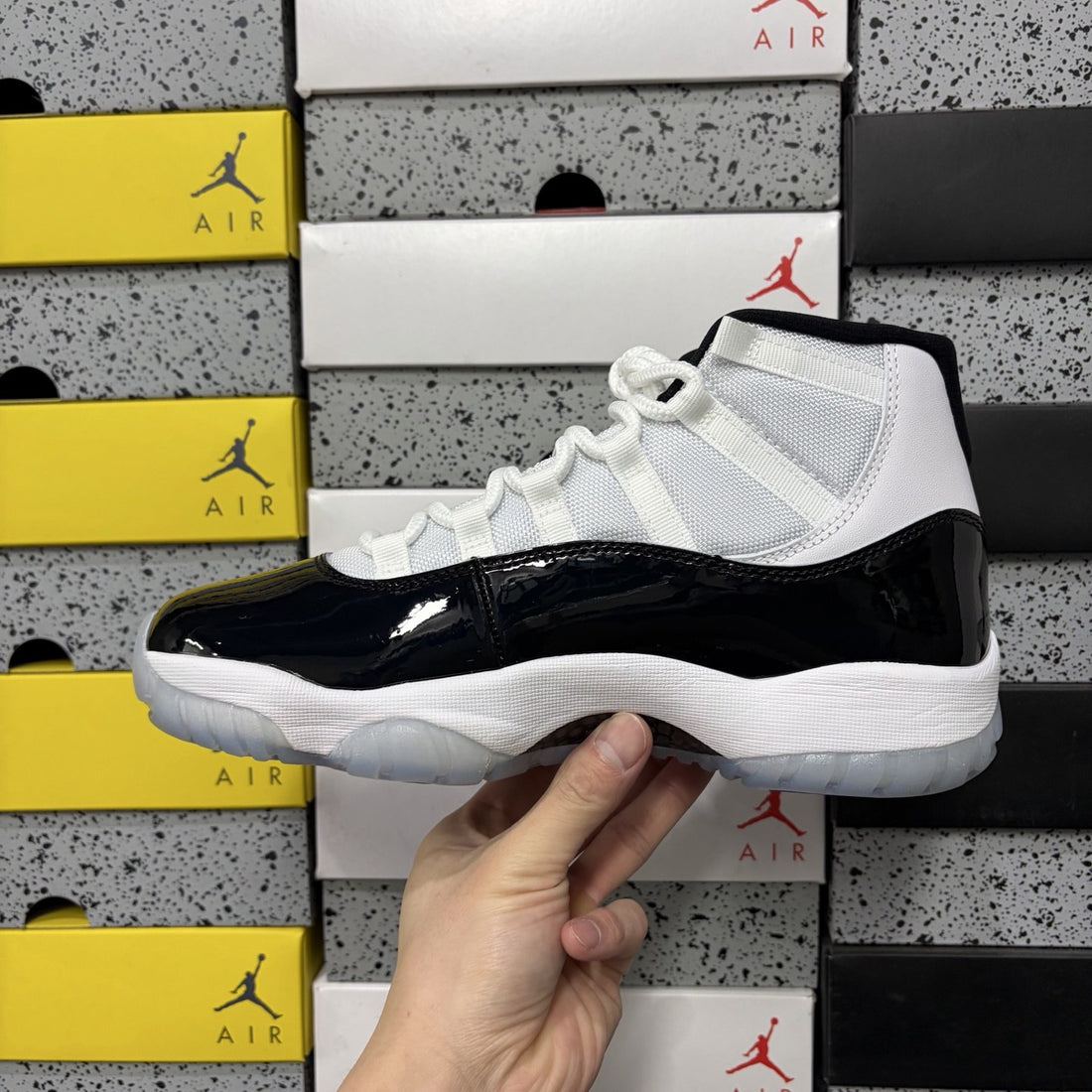 Air Jordan 11 Concord