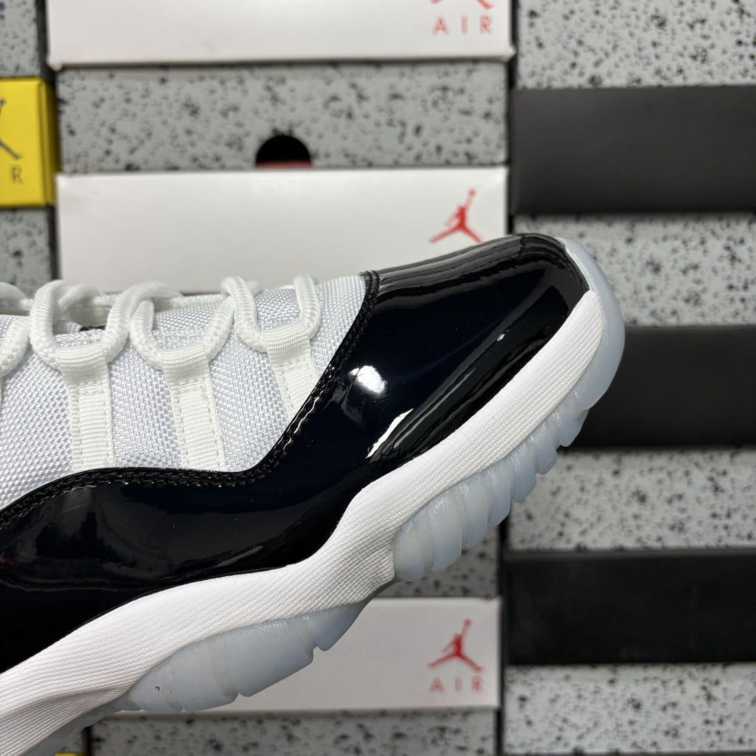 Air Jordan 11 Concord