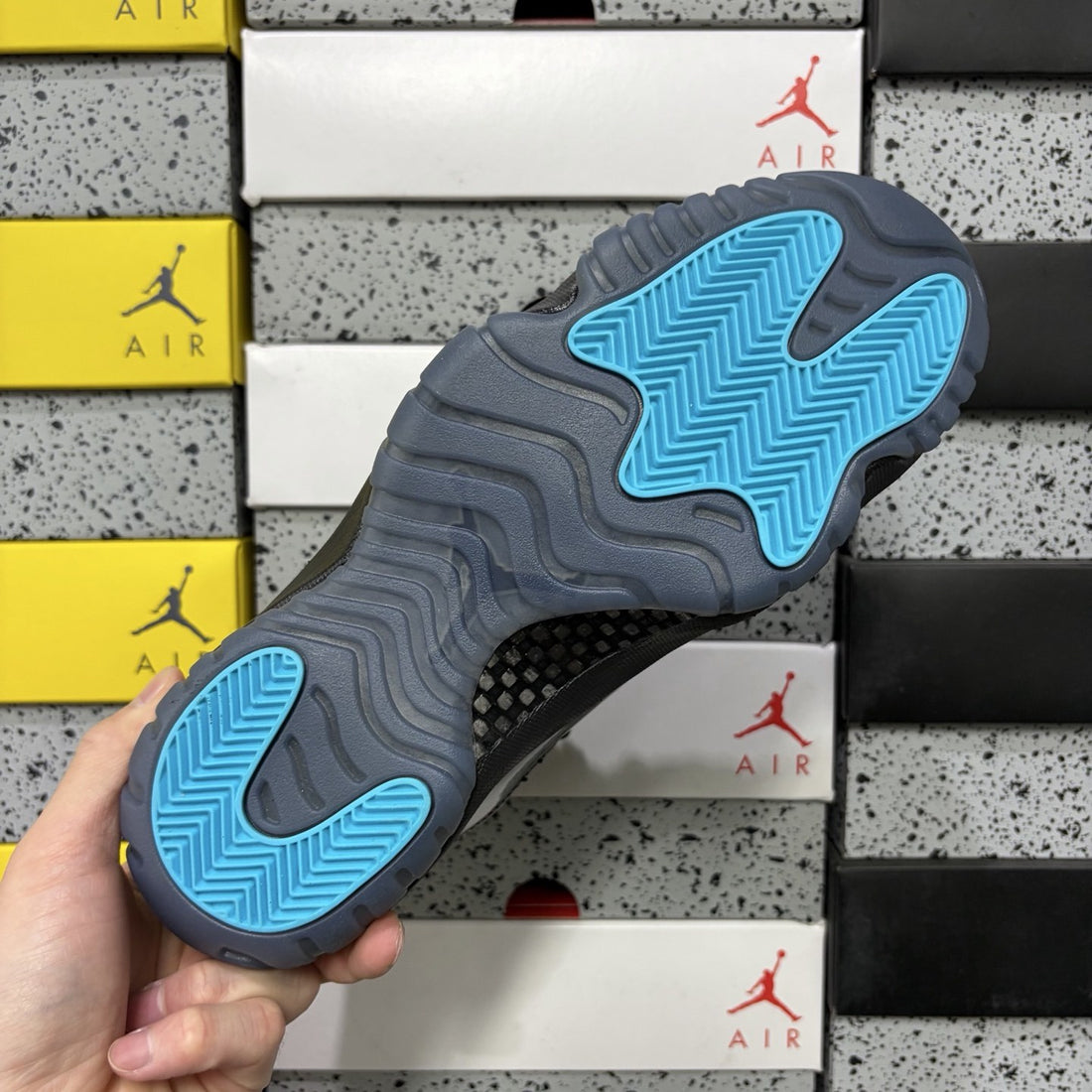 Air Jordan 11 Cool Grey Blue