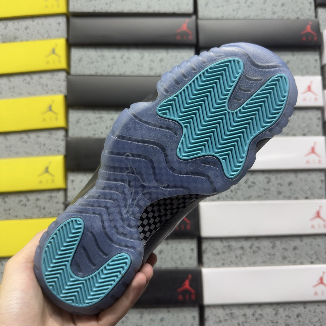 Air Jordan 11 Gamma Blue