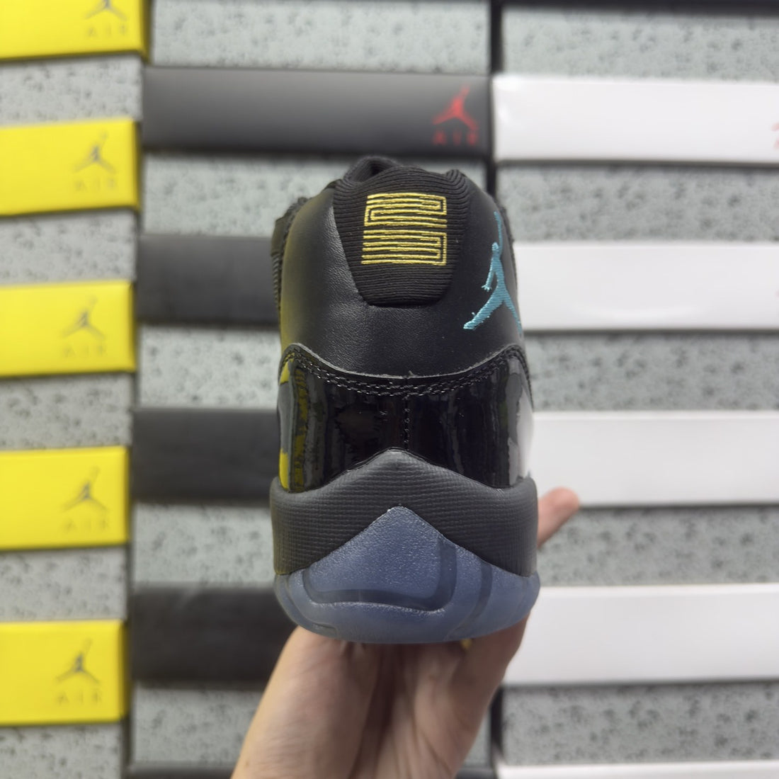 Air Jordan 11 Gamma Blue
