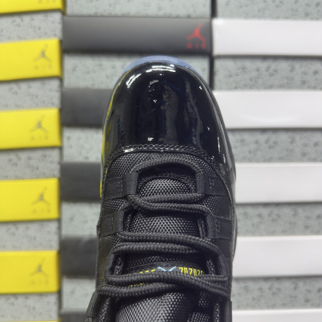 Air Jordan 11 Gamma Blue