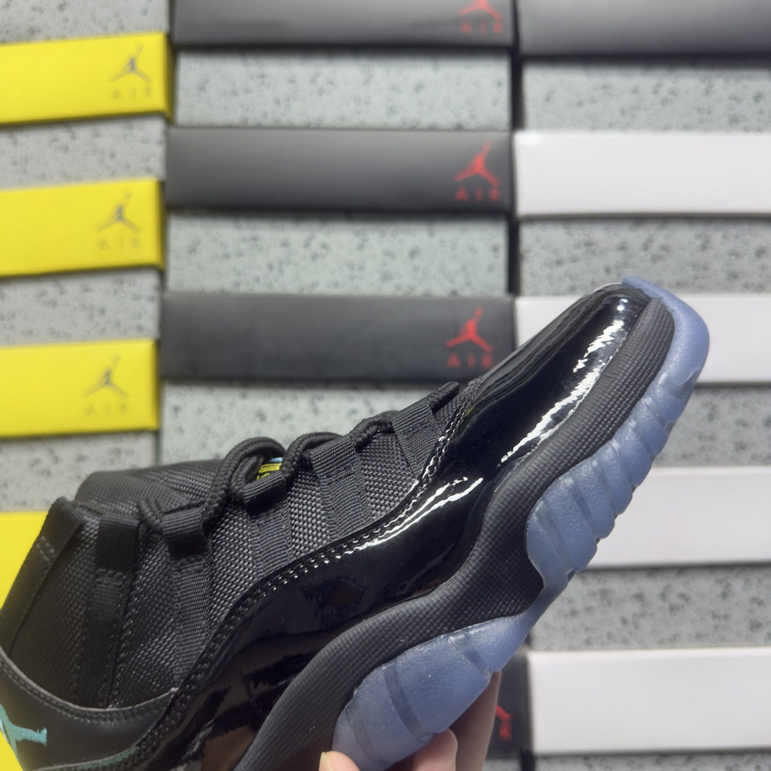 Air Jordan 11 Gamma Blue