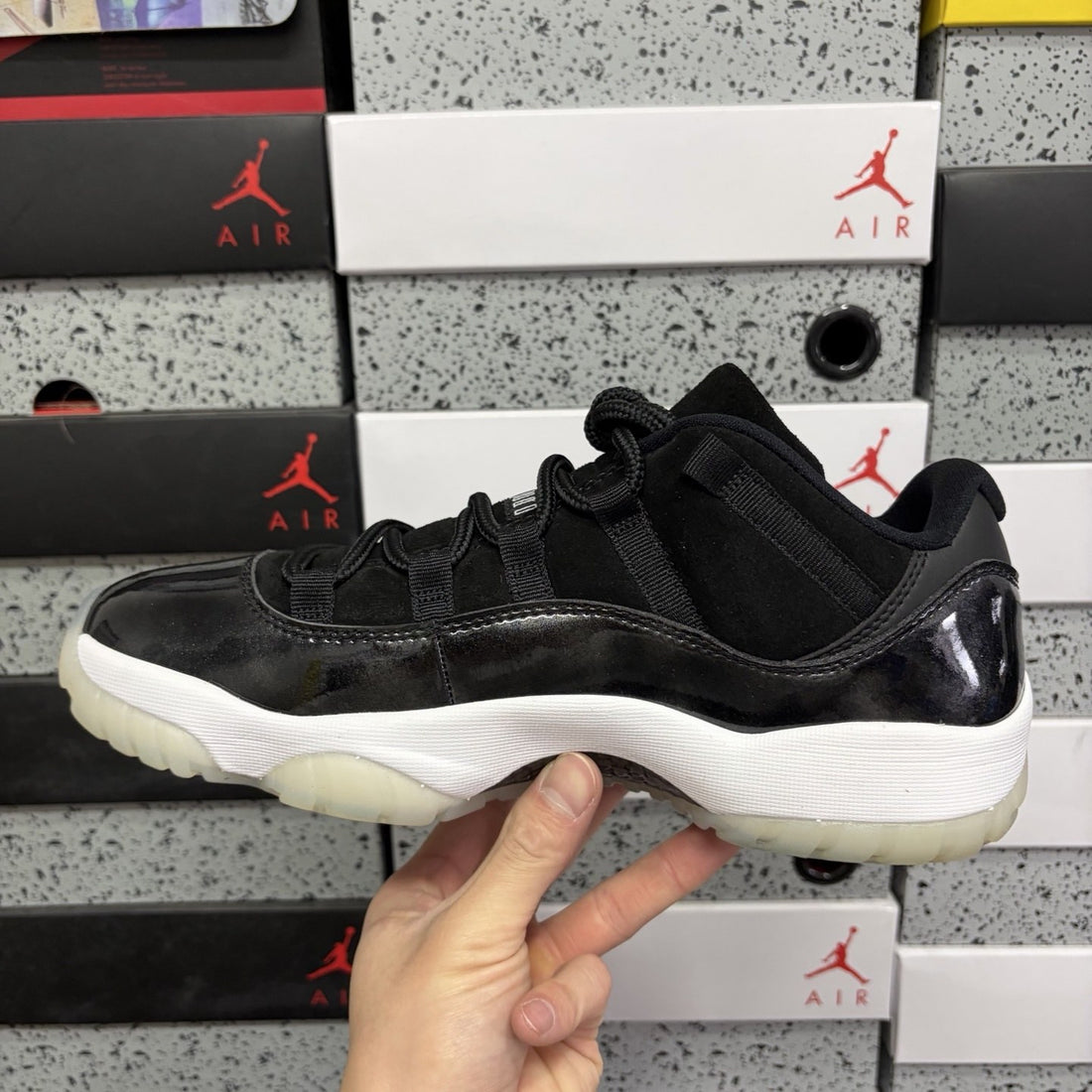 Air Jordan 11 Low 72-10