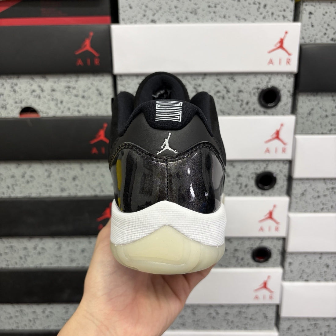 Air Jordan 11 Low 72-10