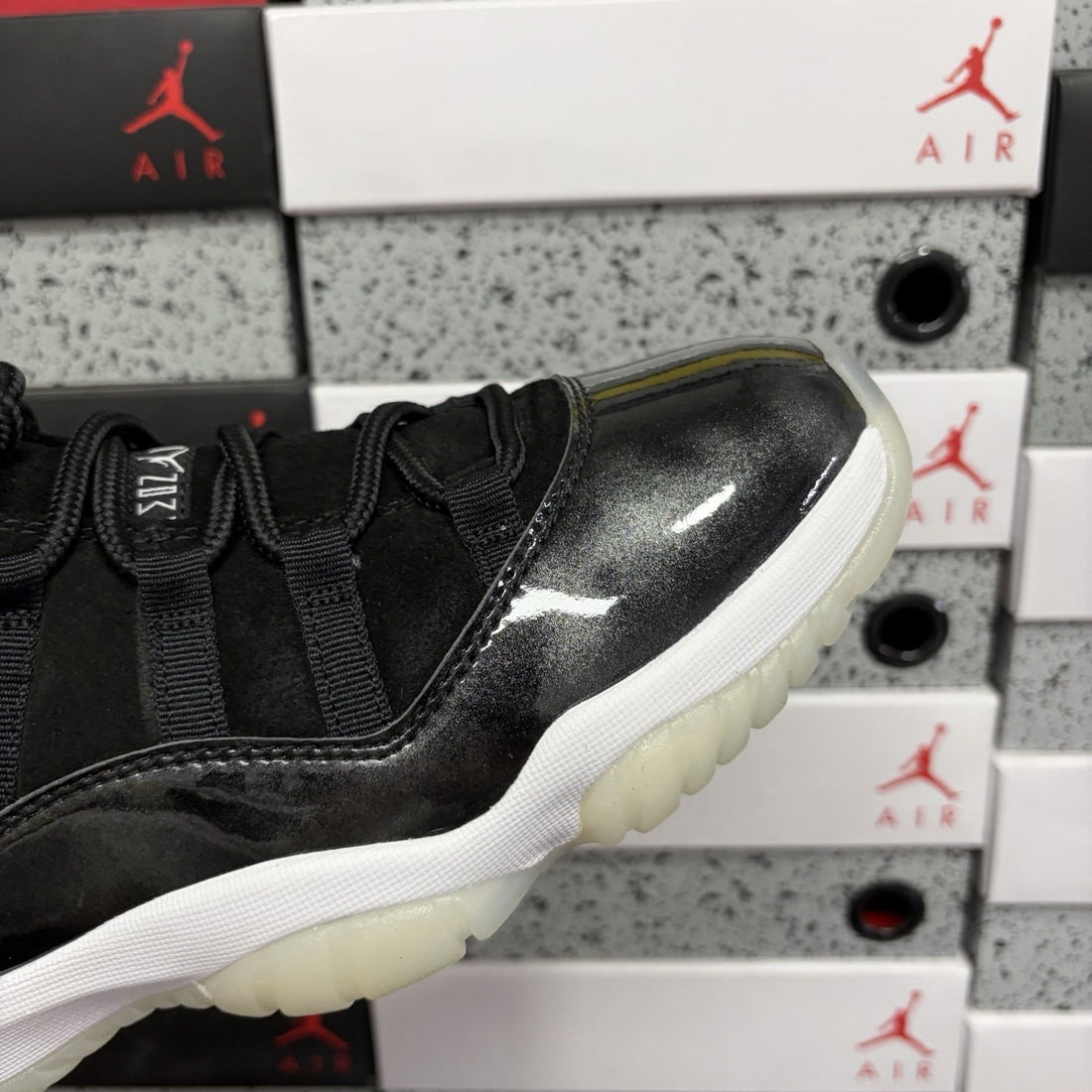 Air Jordan 11 Low 72-10