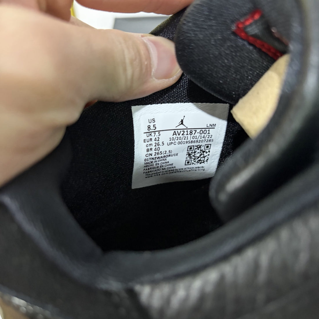 Air Jordan 11 Low Black Leather