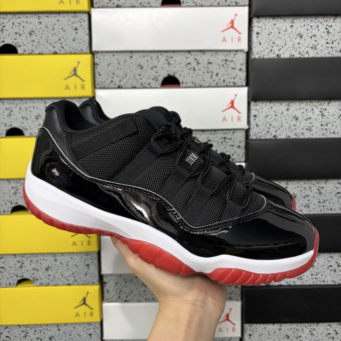 Air Jordan 11 Low Bred