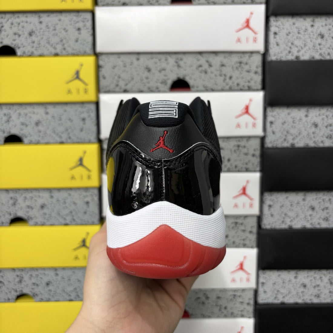 Air Jordan 11 Low Bred
