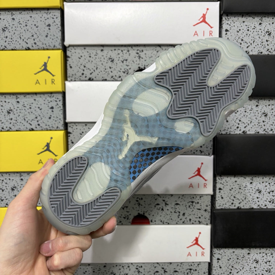 Air Jordan 11 Low Cement Grey