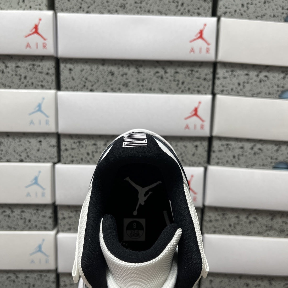 Air Jordan 11 Low Concord