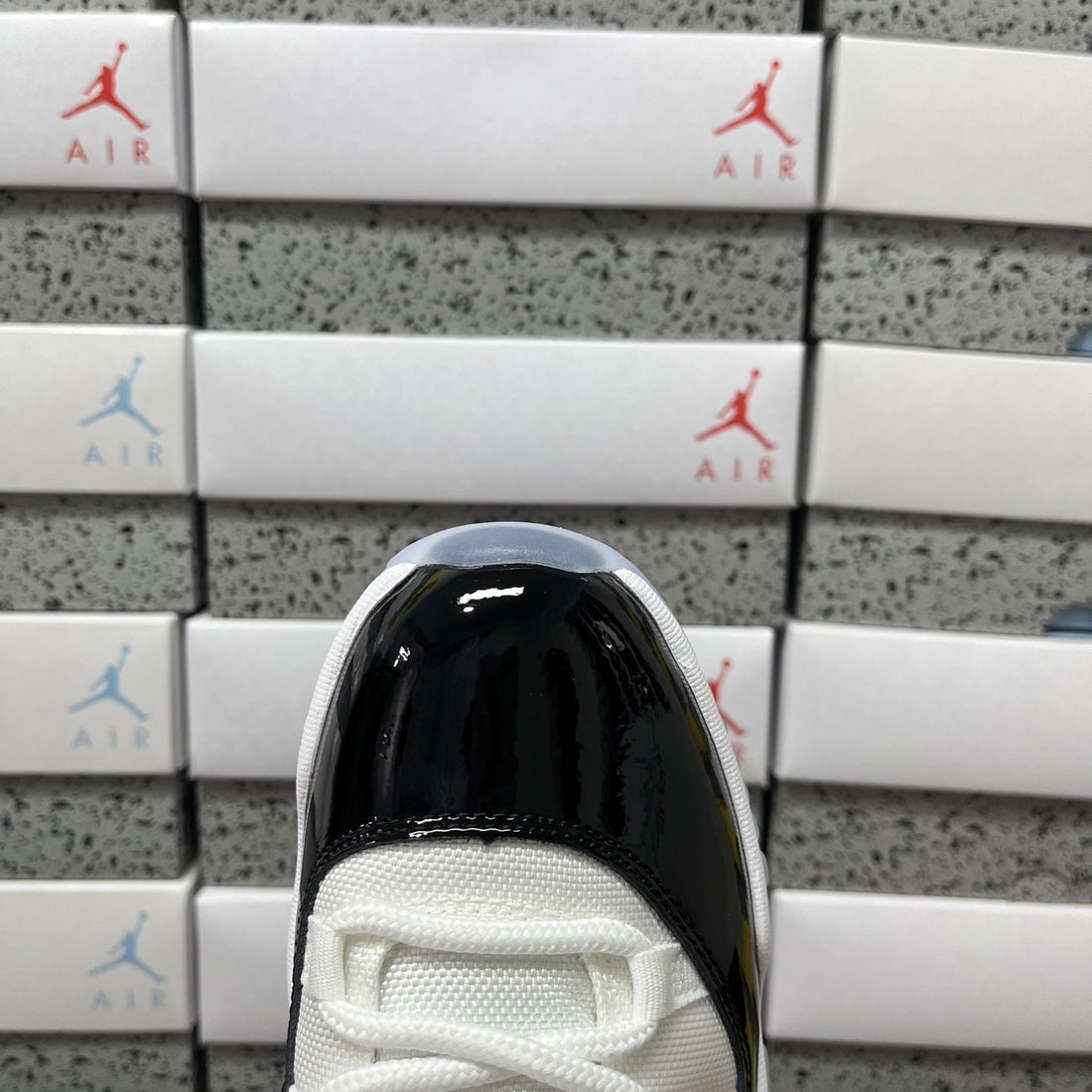 Air Jordan 11 Low Concord