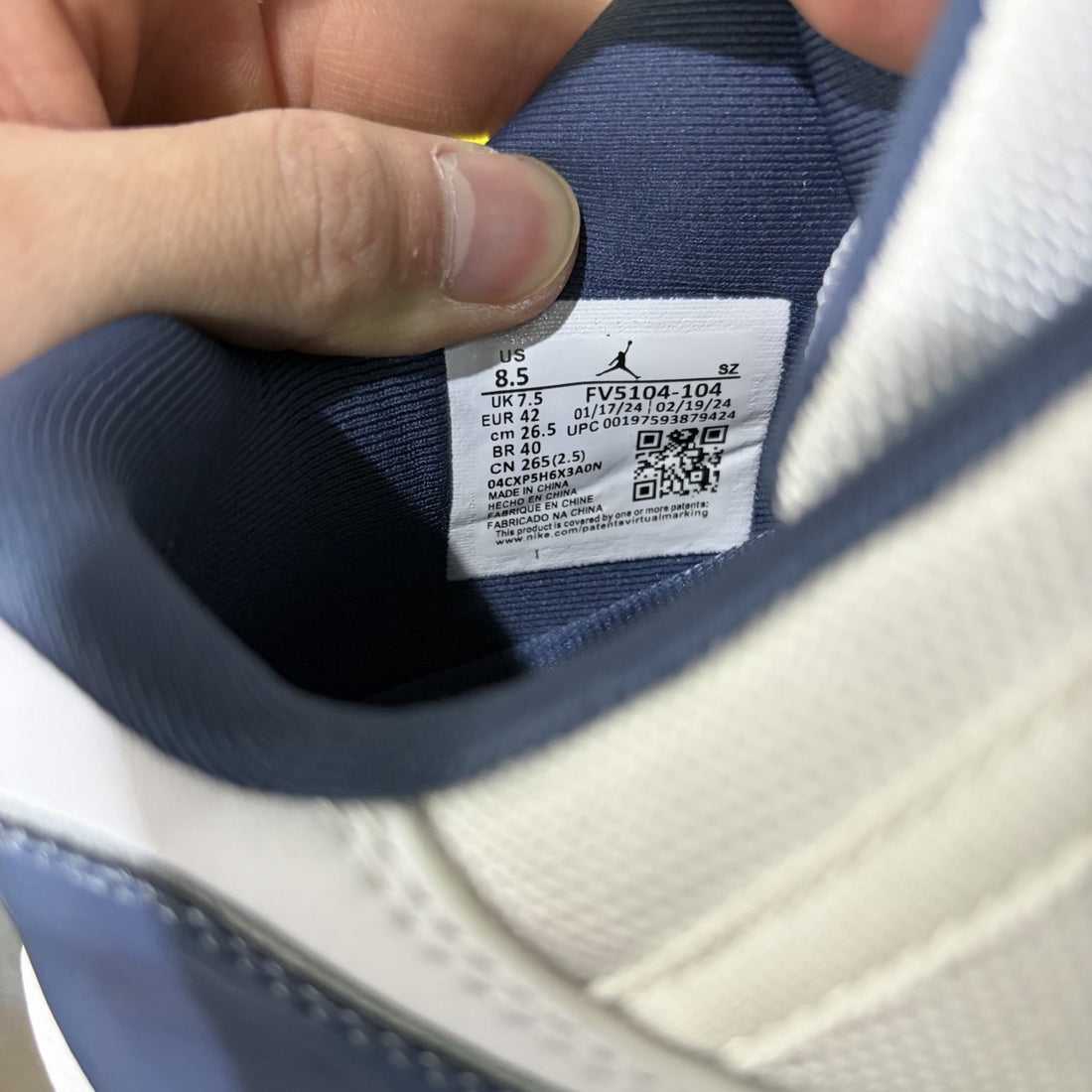 Air Jordan 11 Low Diffused Blue