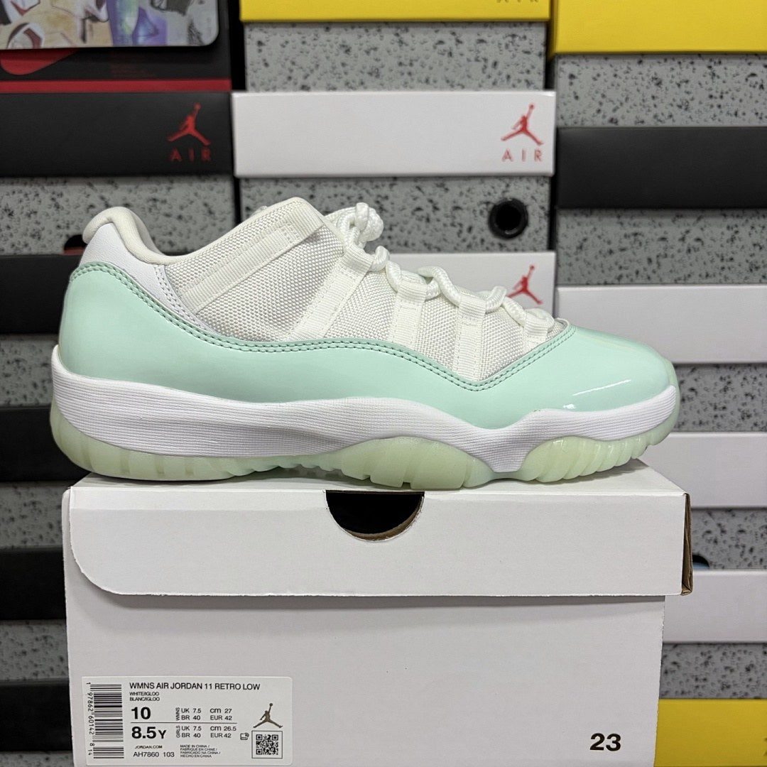Air Jordan 11 Low Emerald
