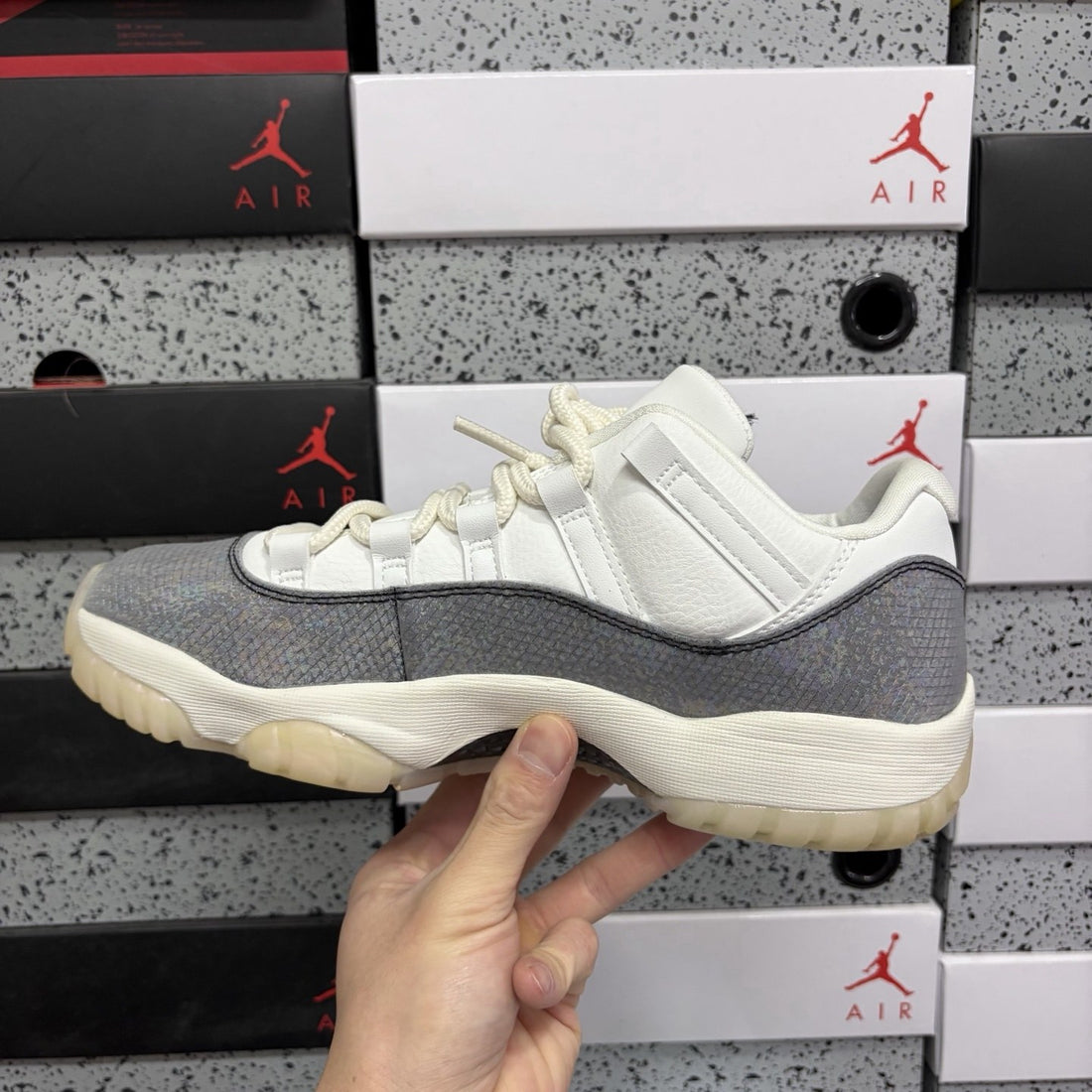 Air Jordan 11 Low Grey Suede