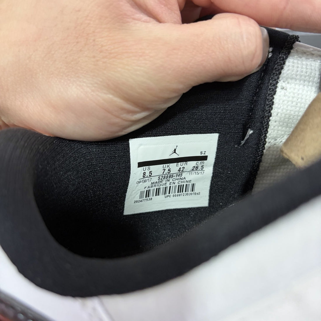 Air Jordan 11 Low Iridescent