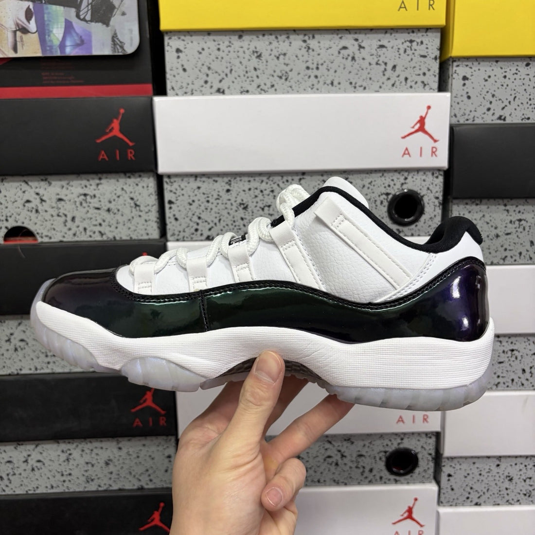 Air Jordan 11 Low Iridescent
